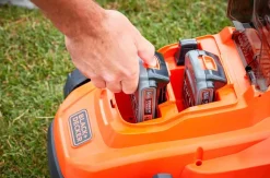 Clearance Black & Decker Plæneklipper 2x18V 2,5Ah 33cm Batteri medfølger
