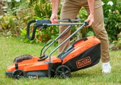 Clearance Black & Decker Plæneklipper 2x18V 2,5Ah 33cm Batteri medfølger