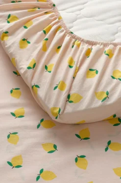 Discount Ellos Home Faconsyet lagen Milly Fruit i bomuld Lyserød