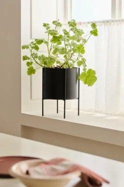 Clearance Ellos Home Potteskjuler Milton med vendbart stativ Sort