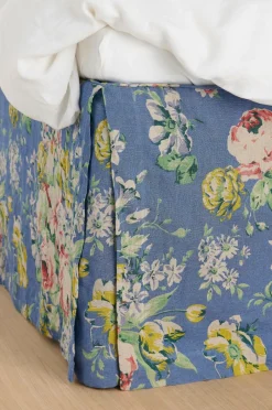 Clearance Ellos Home Sengekappe Candice Rose i vasket linned 60 cm Himmelblå