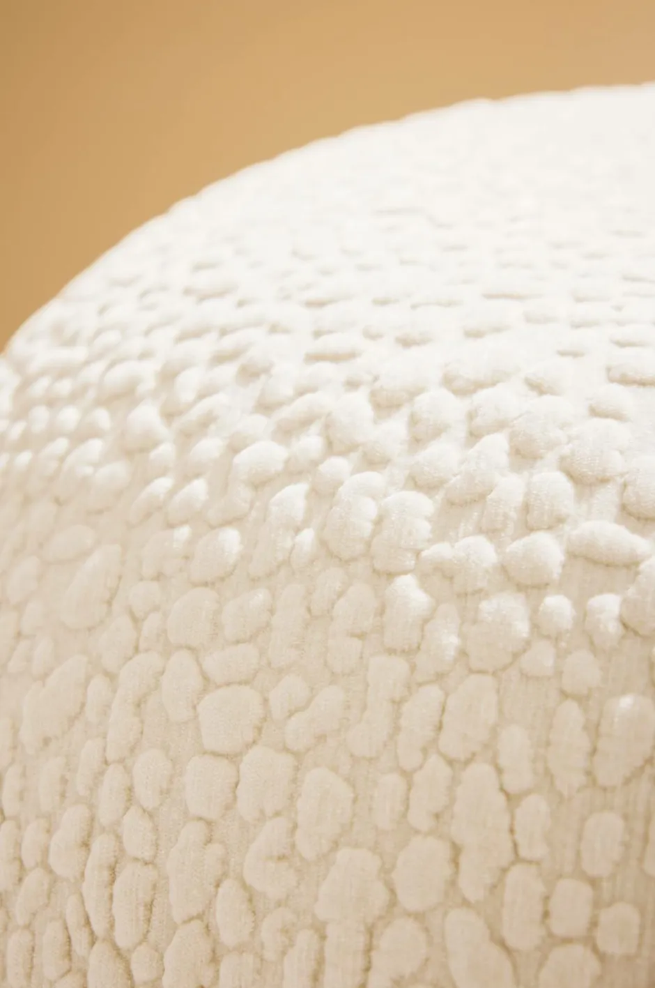 Best Pastill Bloom puff ø 72 cm Cremet hvid
